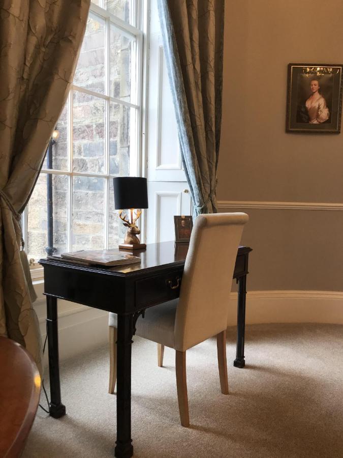 Escape To Edinburgh @ Albyn Place Exterior photo